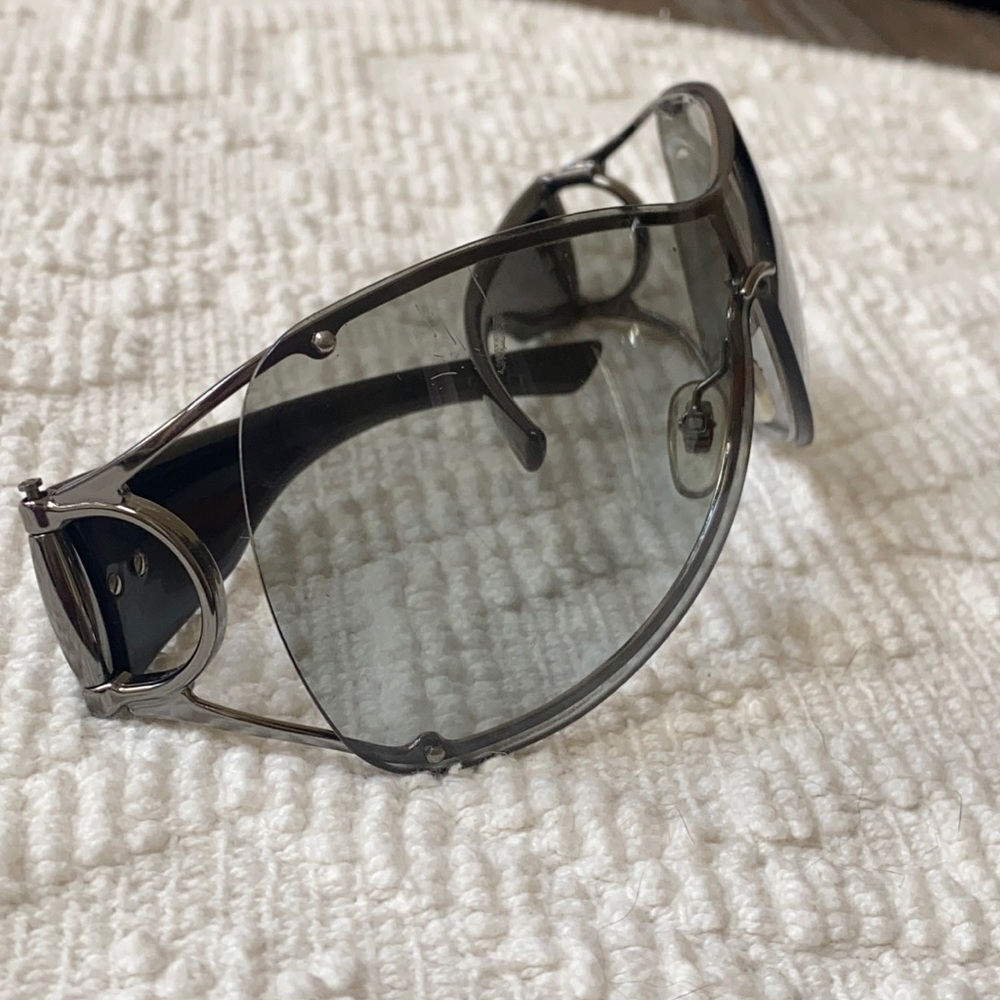 Gucci Sun glasses